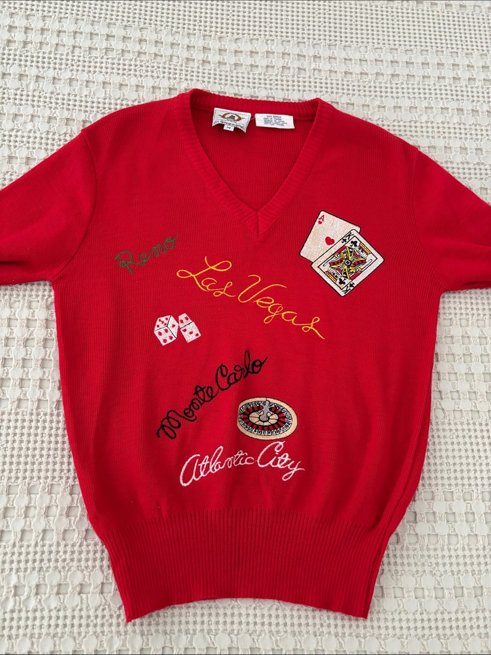 Vintage Red V-Neck Casino Embroidered Sweater Sir Robert Originals Size M Lucky - Picture 3 of 11